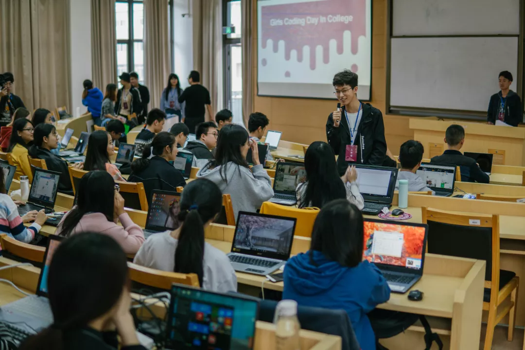 Girls Coding Day 十七校联动:愿我们在不设上限的人生中探索更多可能